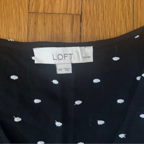 2/$20 🛍️ LOFT embroidered dot linen top - Picture 5 of 9